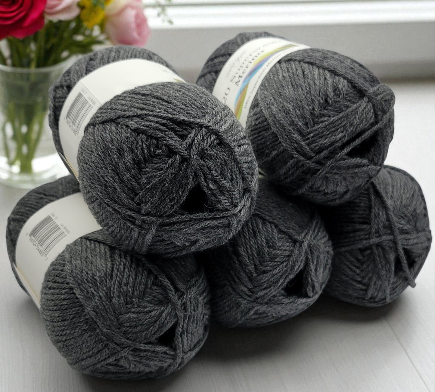 220 Superwash Merino Wool in Charcoal Heather — 100% Superwash Merino Wool, Worsted weight, 220-yard skein